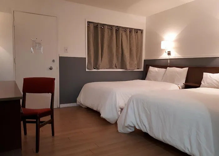 Falcon Nest Motel